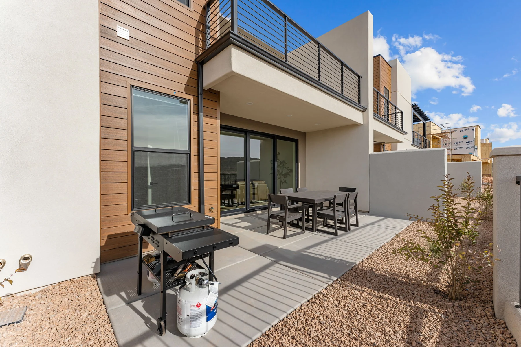 Covered patio beside the house – Isle 64 vacation rental in Washington, Utah near St. George and Zion